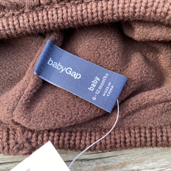 Gap Brown Knit Hat with Ears & Booties for Baby - Picture 12 of 13